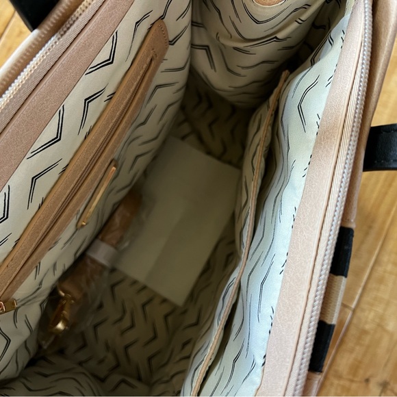 Moda Luxe Jasmine crossbody bag NWT - Picture 2 of 2